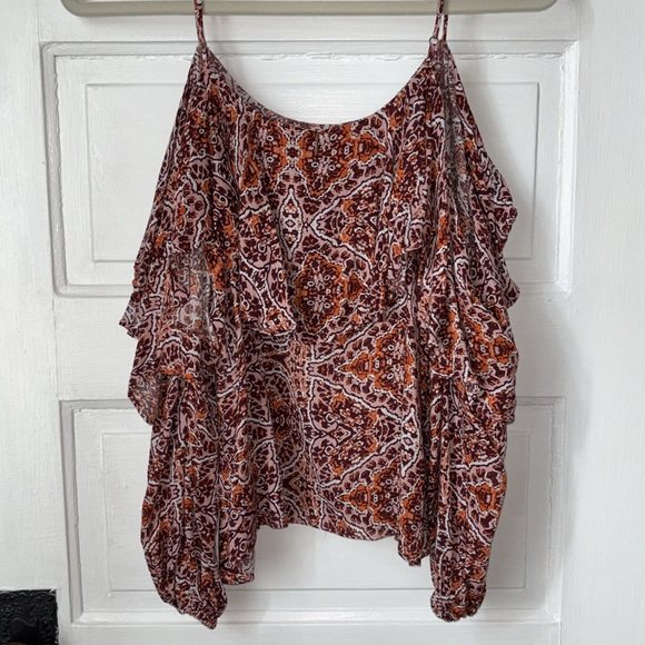 MISA OFF SHOULDER RUFFLE PRINT TOP - Picture 3 of 7